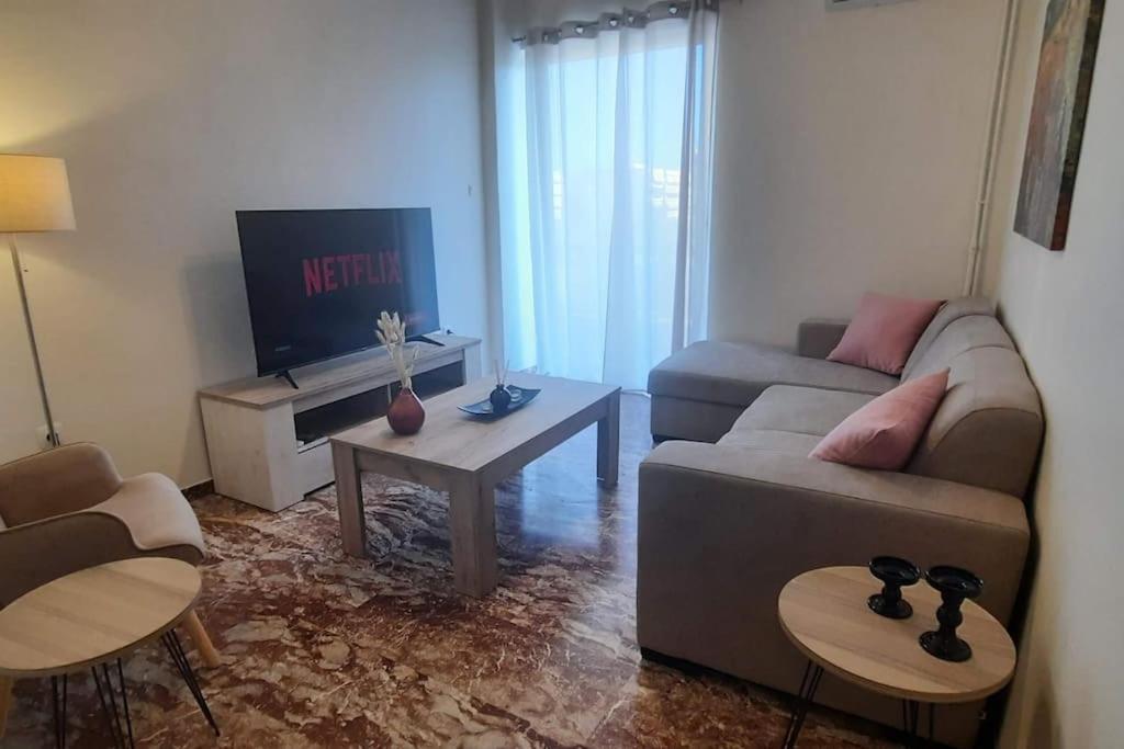 Comfort Apartment In The City Kalamata Exterior photo